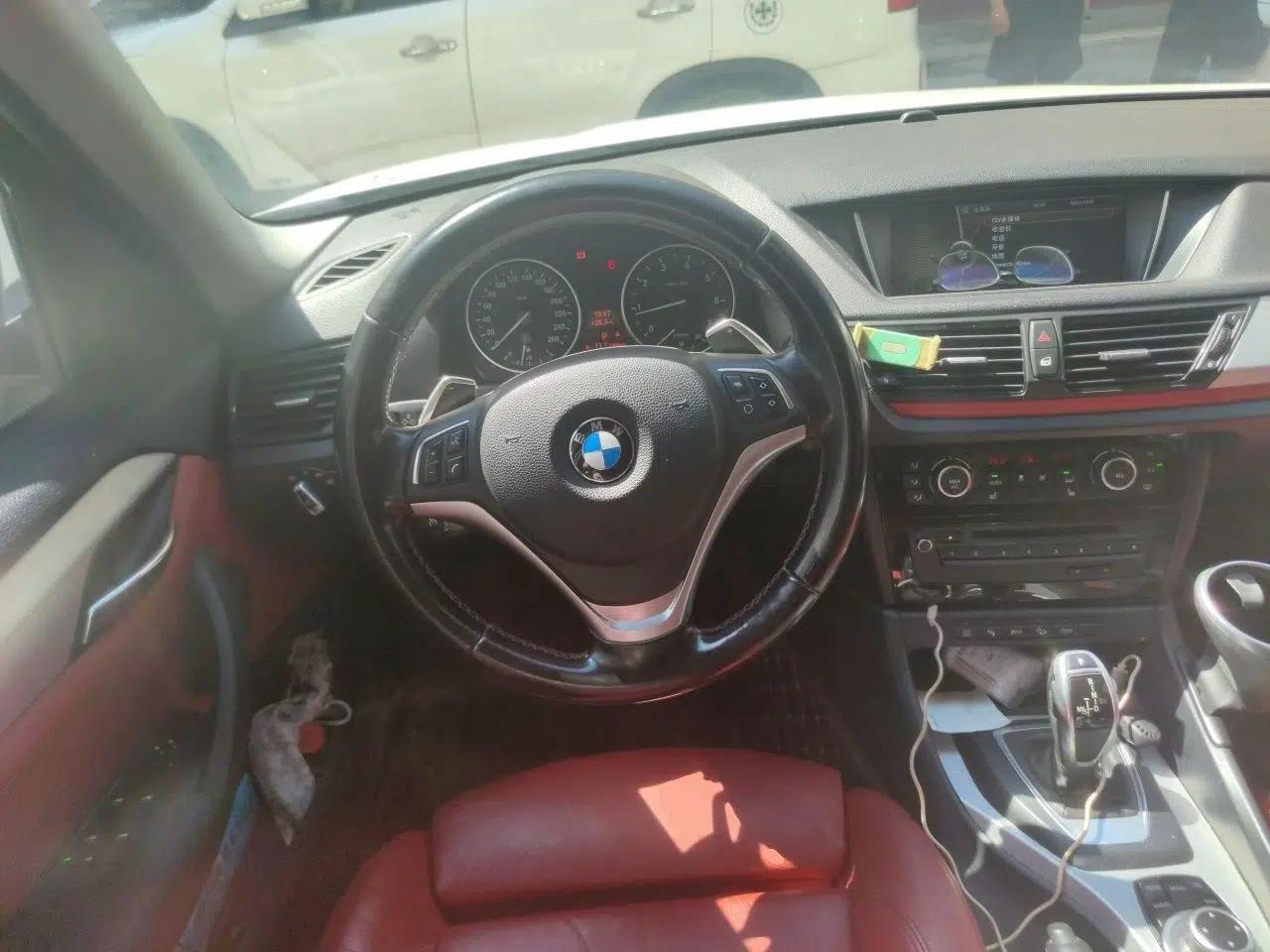 BMW X1 2014 xDrive20i Sports Design Package — миниатюра 10