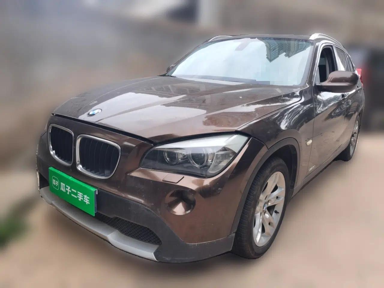BMW X1 2012 xDrive20i Luxury Model — миниатюра 1