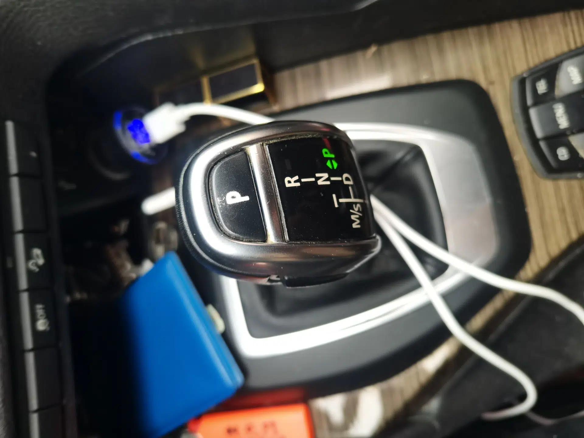 BMW X1 2012 xDrive20i Luxury Model — миниатюра 14