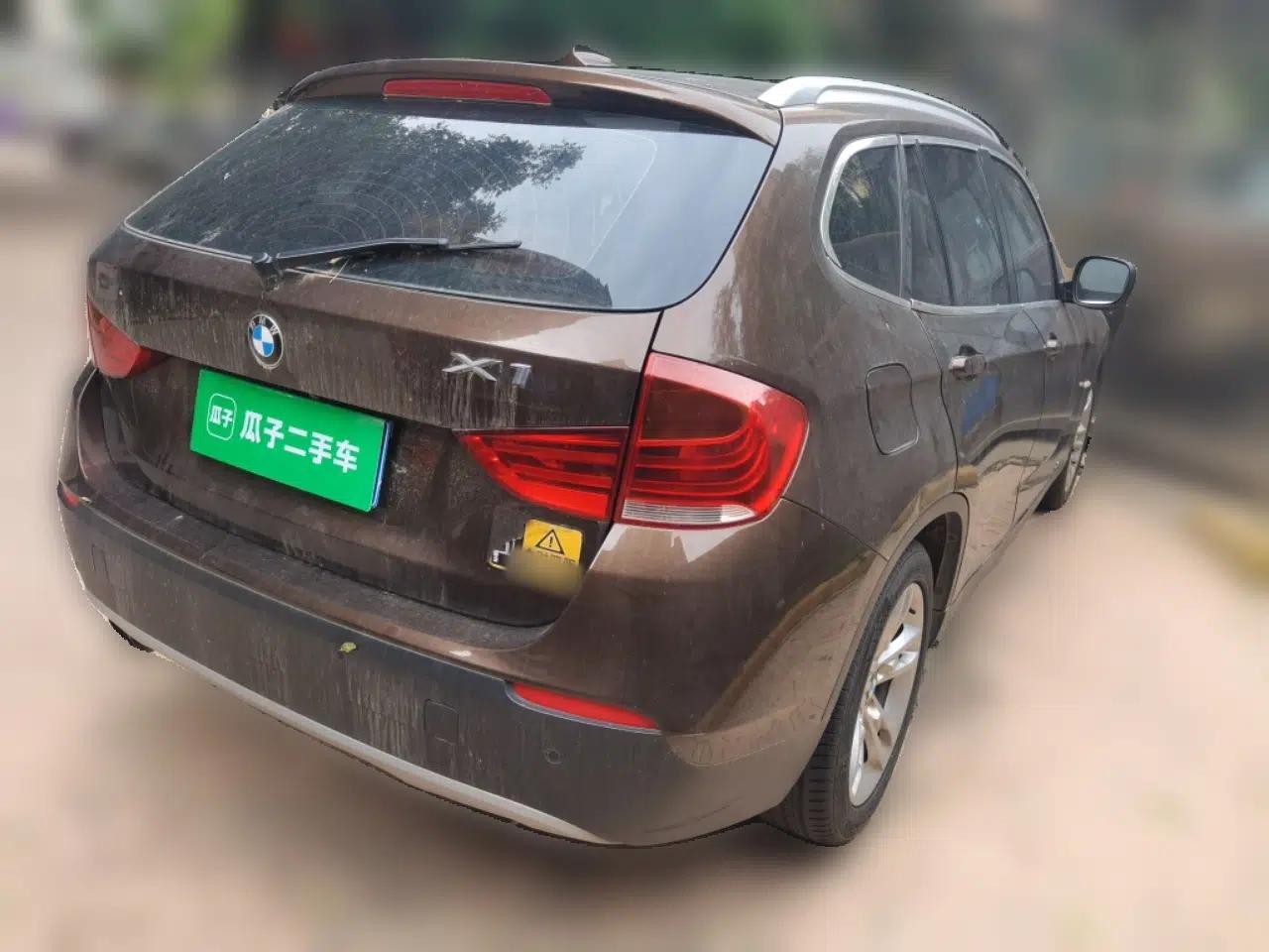 BMW X1 2012 xDrive20i Luxury Model — миниатюра 6