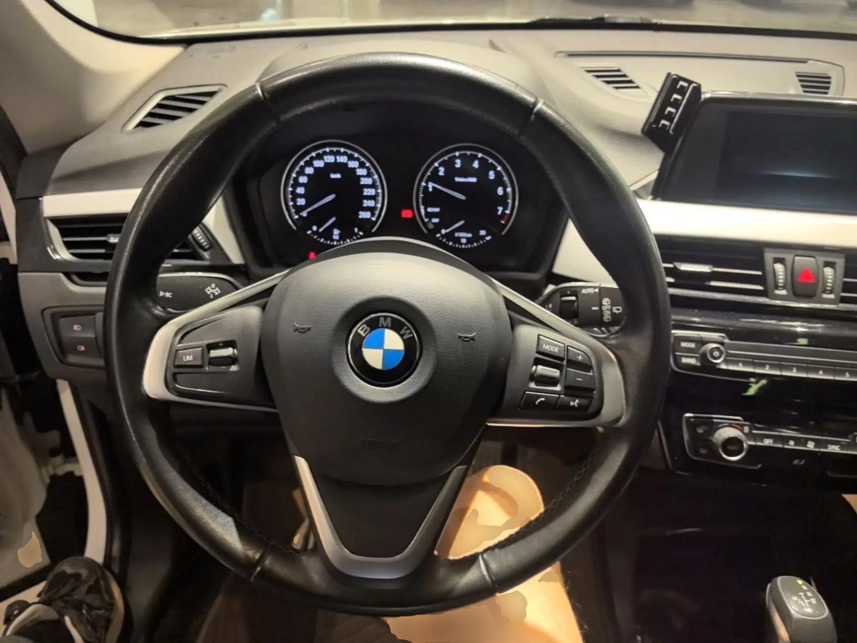 BMW X1 2019 sDrive18Li Fashion Model — миниатюра 13