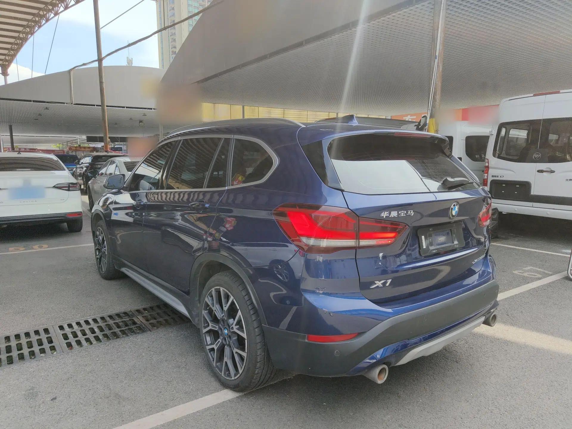 BMW X1 2020 xDrive25Li Luxury Edition — миниатюра 4
