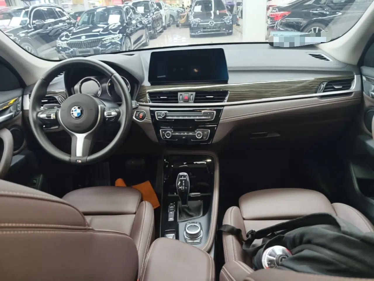 BMW X1 2020 xDrive25Li Luxury Edition — миниатюра 12