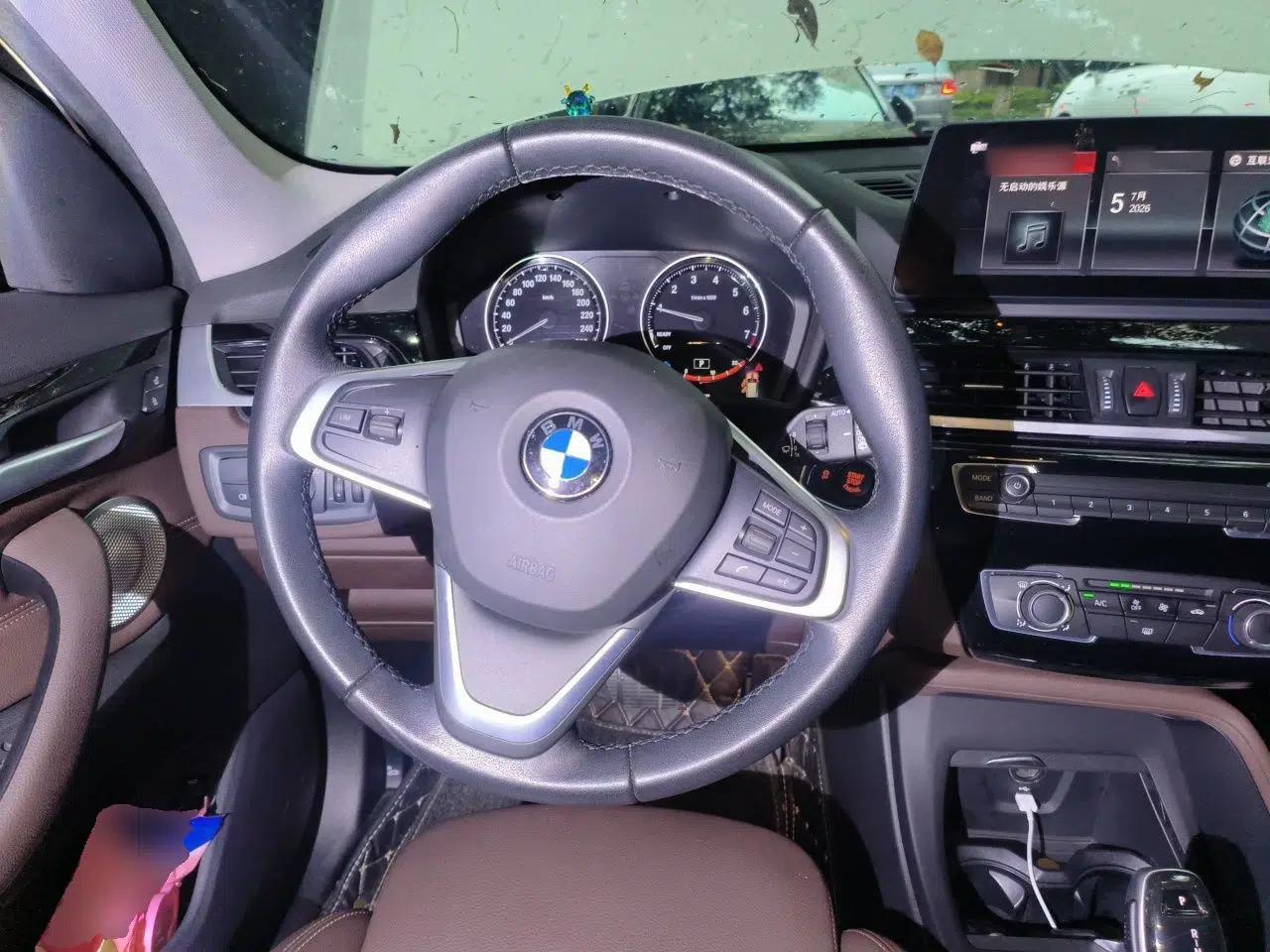 BMW X1 2021 sDrive20Li Fashion Model — миниатюра 10