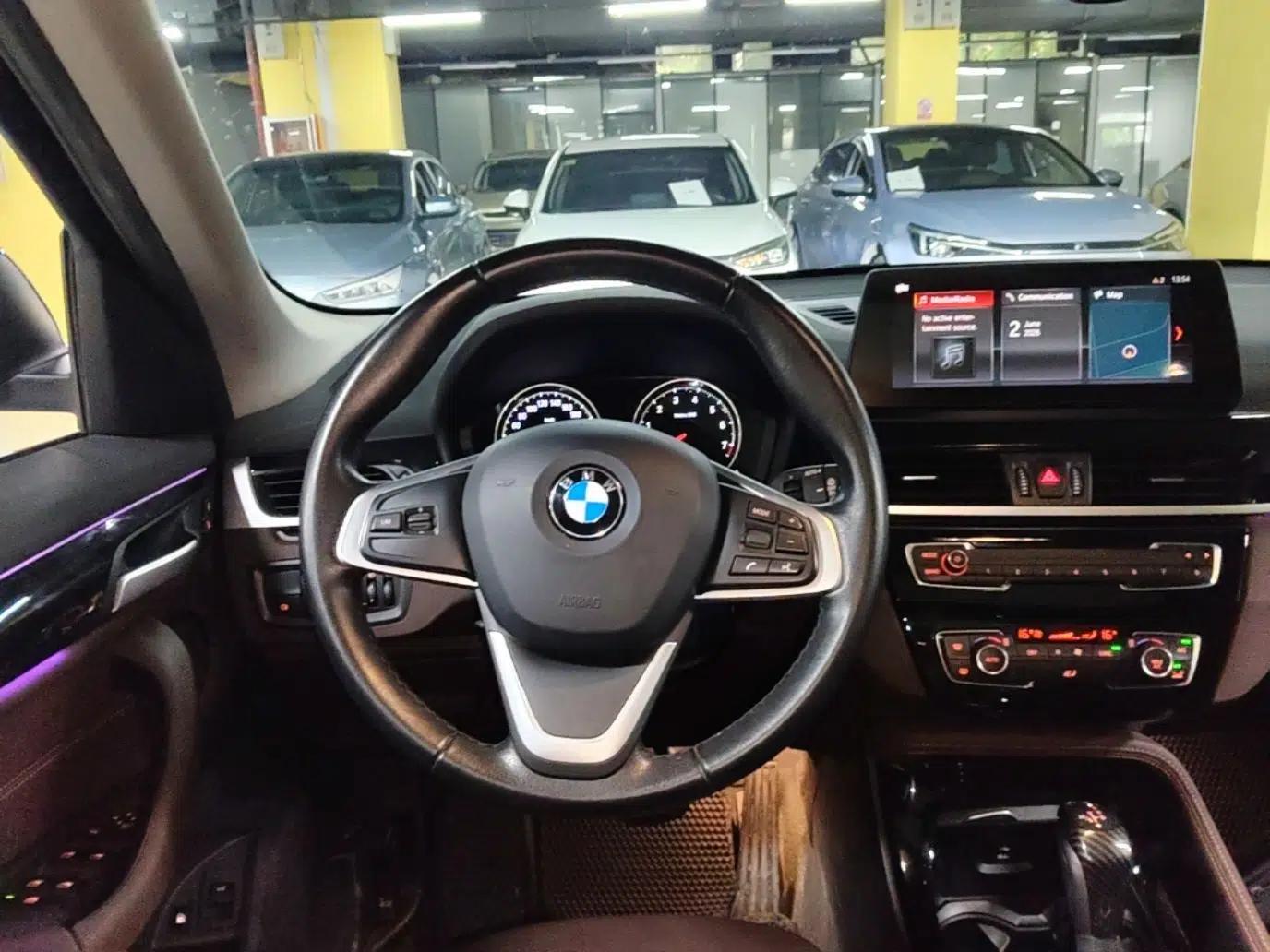 BMW X1 New Energy 2020 xDrive30Le Premium Edition — миниатюра 13