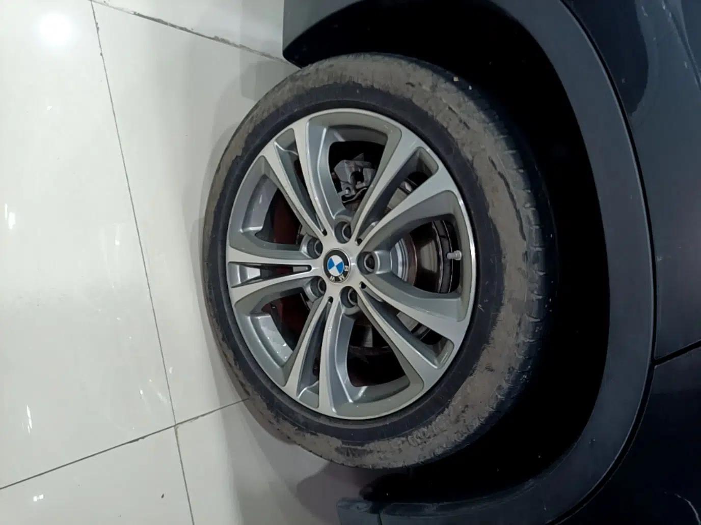 BMW X1 New Energy 2021 xDrive30Le Premium Edition — миниатюра 11