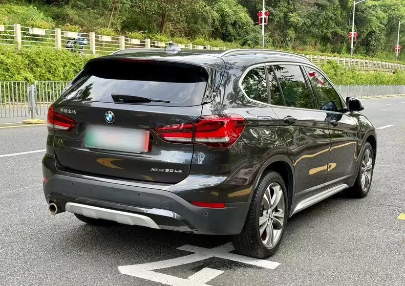 BMW X1 New Energy 2021 xDrive30Le Premium Edition — миниатюра 15
