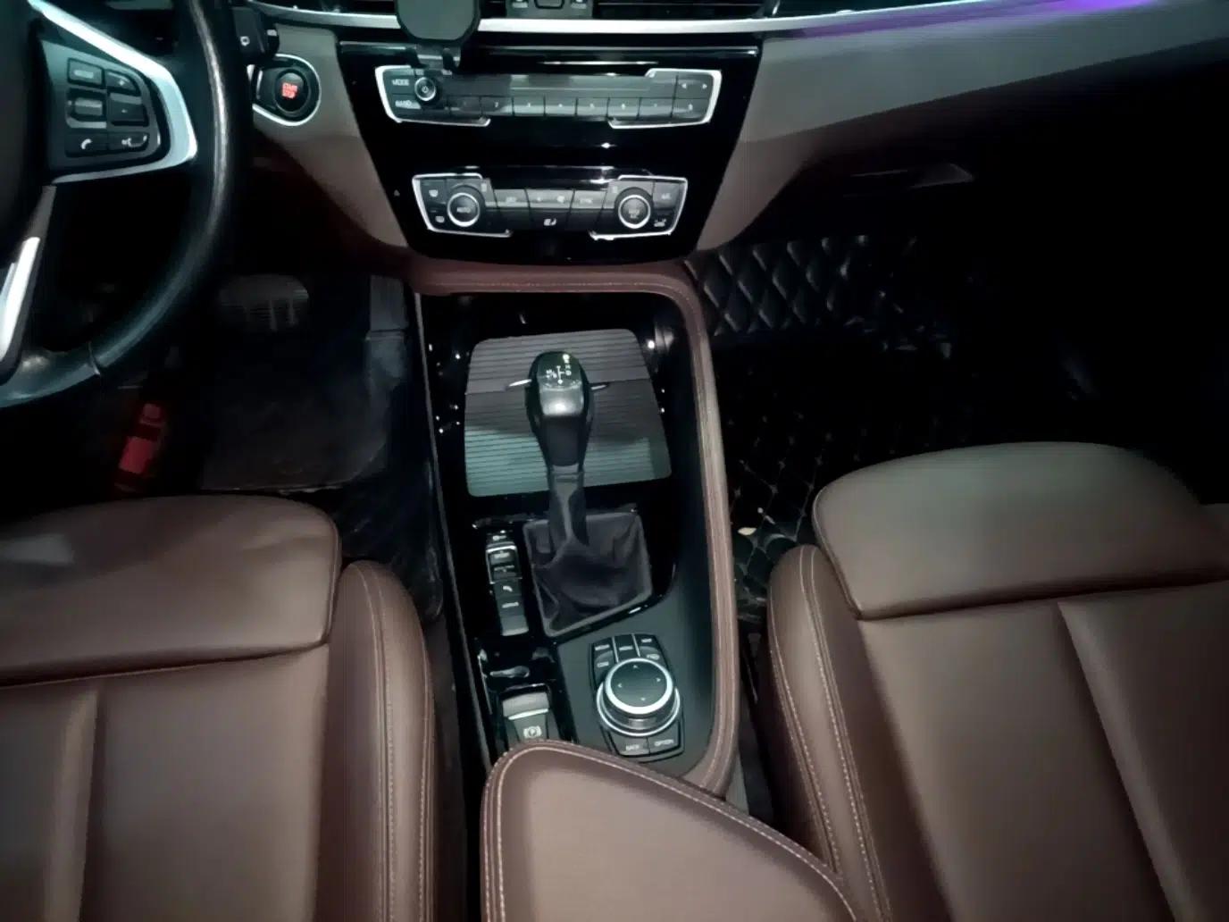 BMW X1 New Energy 2021 xDrive30Le Premium Edition — миниатюра 21