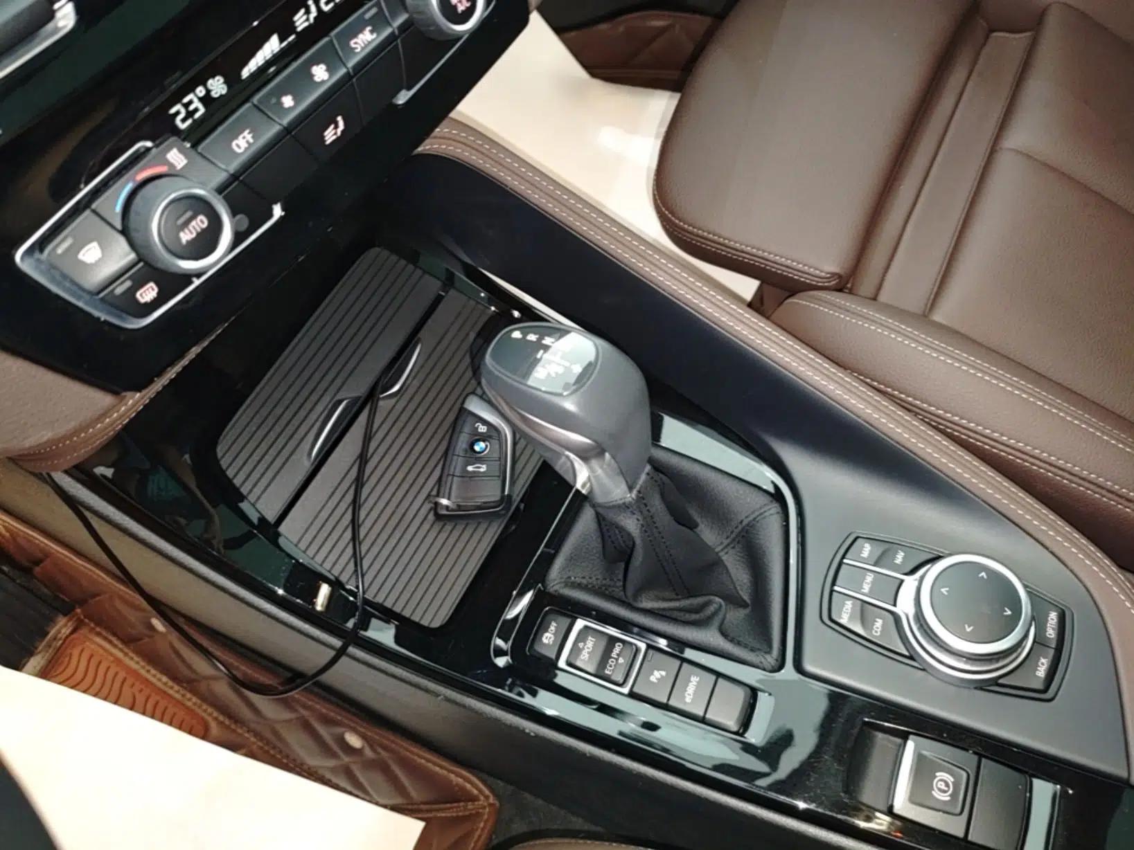 BMW X1 New Energy 2020 xDrive30Le Premium Edition — миниатюра 16