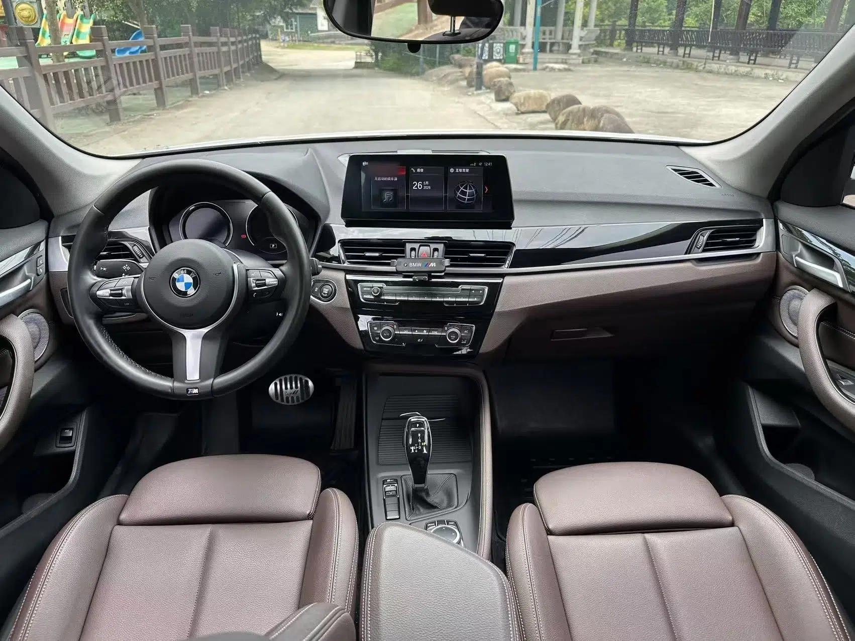 BMW X1 2021 sDrive25Li Leading Model — миниатюра 13