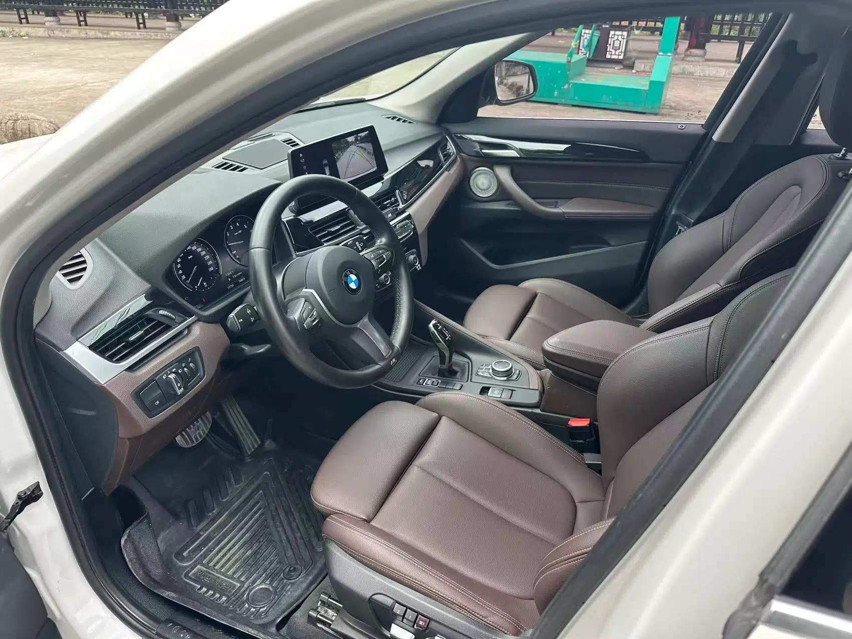 BMW X1 2021 sDrive25Li Leading Model — миниатюра 14