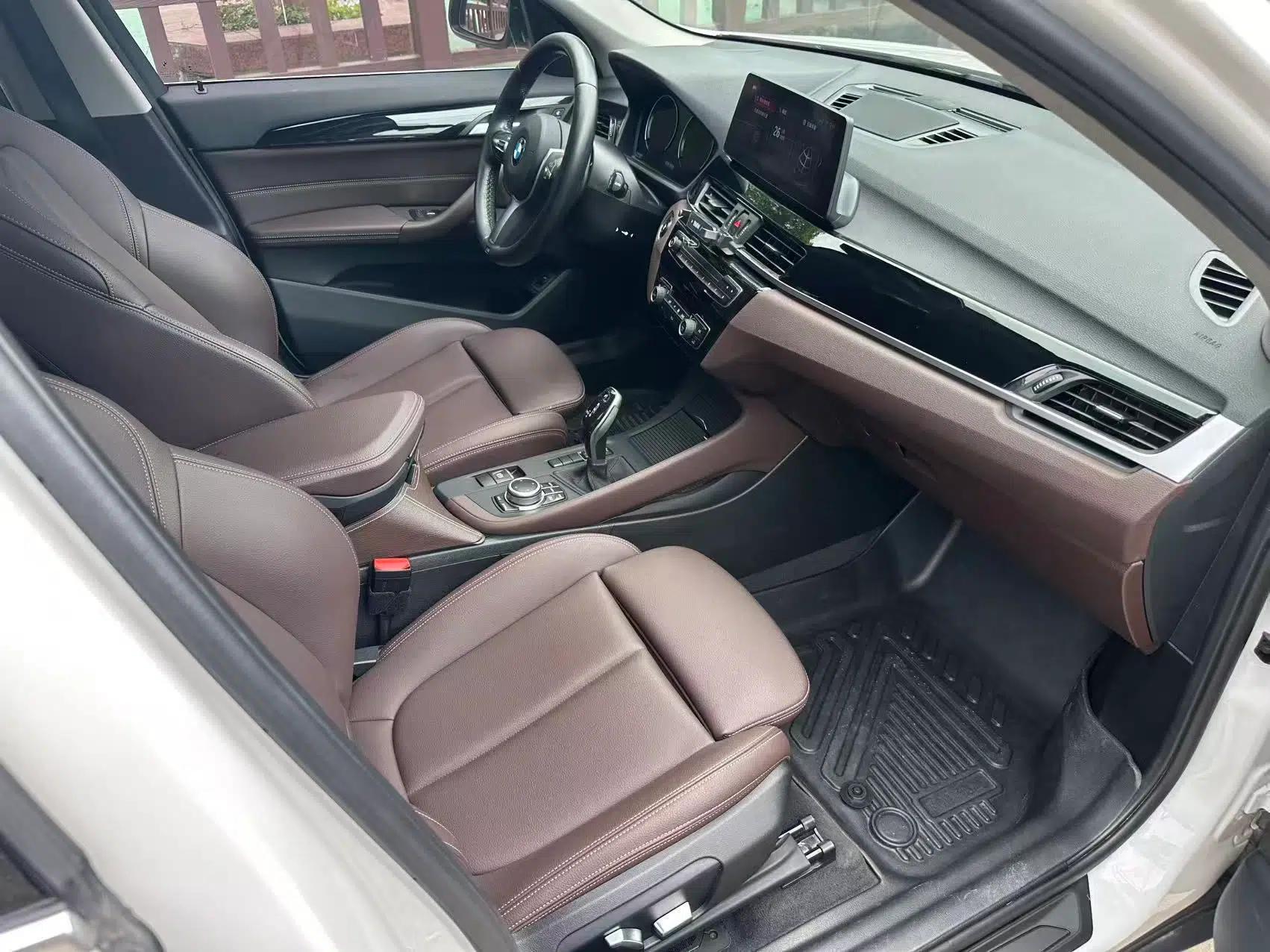 BMW X1 2021 sDrive25Li Leading Model — миниатюра 16