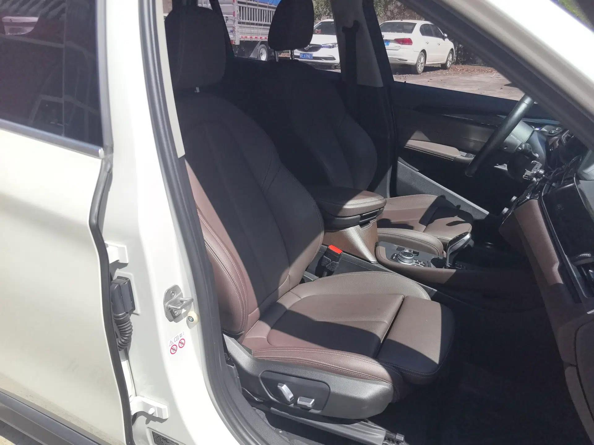 BMW X1 2021 sDrive25Li Leading Model — миниатюра 19