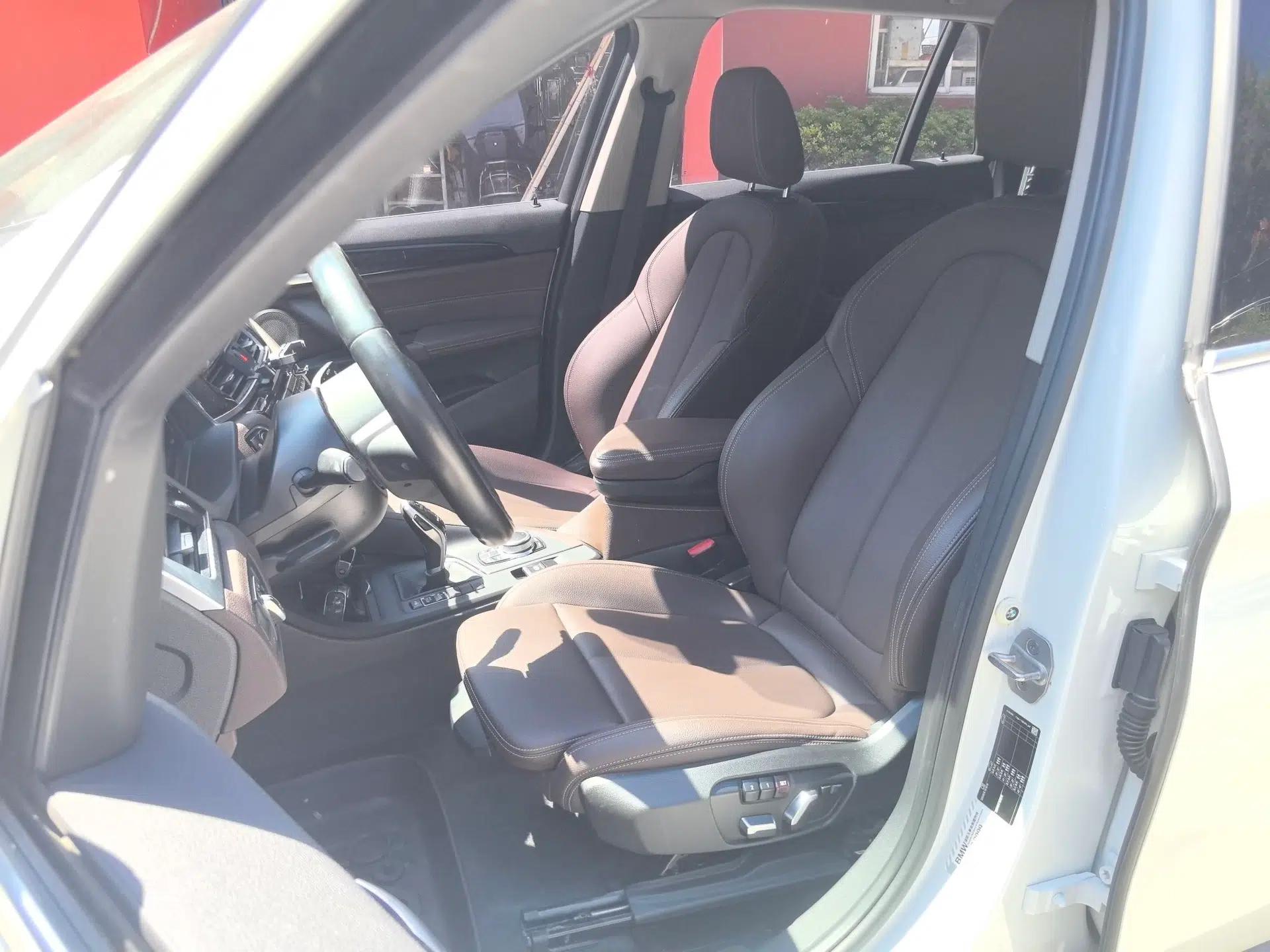 BMW X1 2021 sDrive25Li Leading Model — миниатюра 20