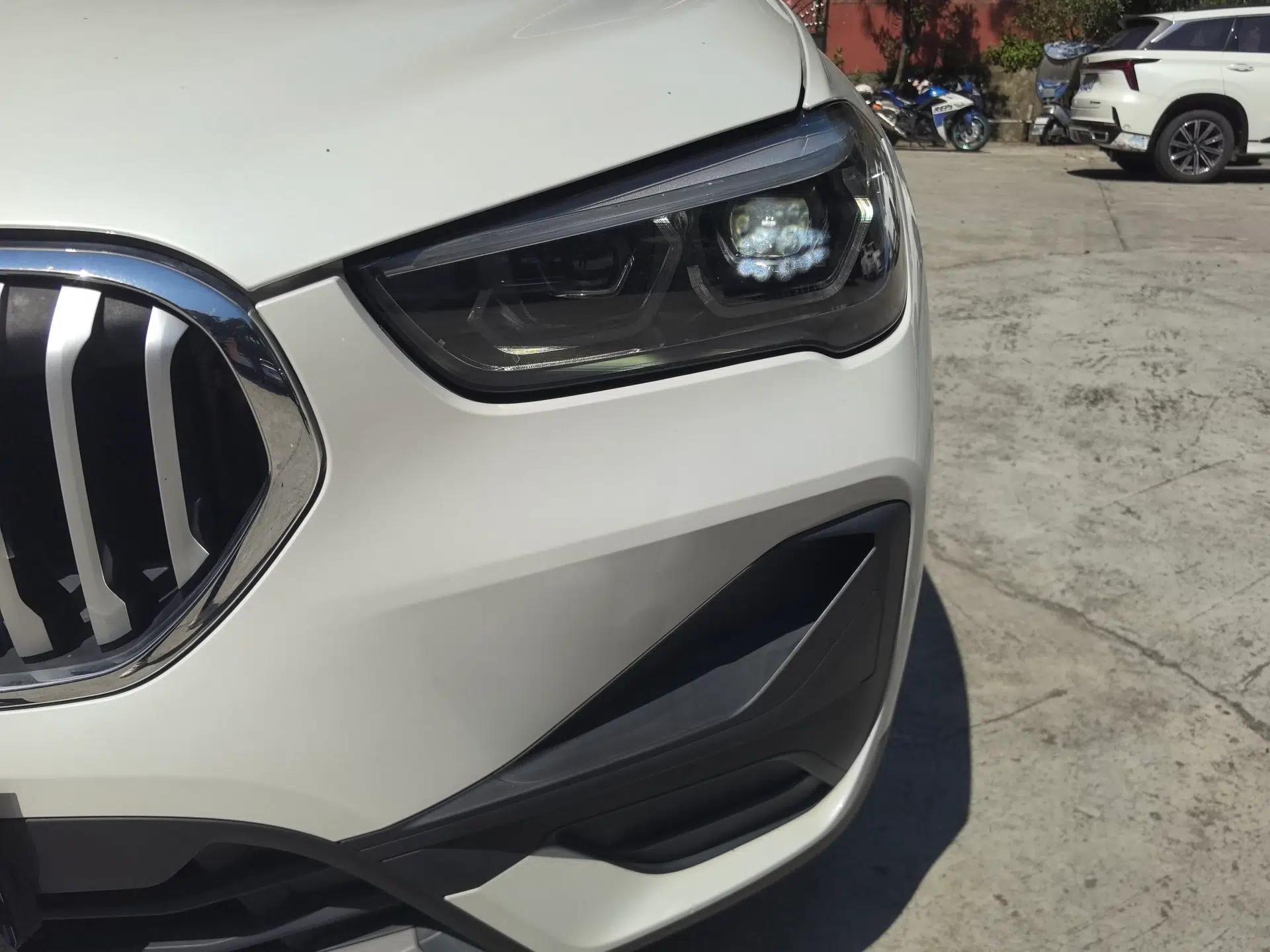 BMW X1 2021 sDrive25Li Leading Model — миниатюра 6