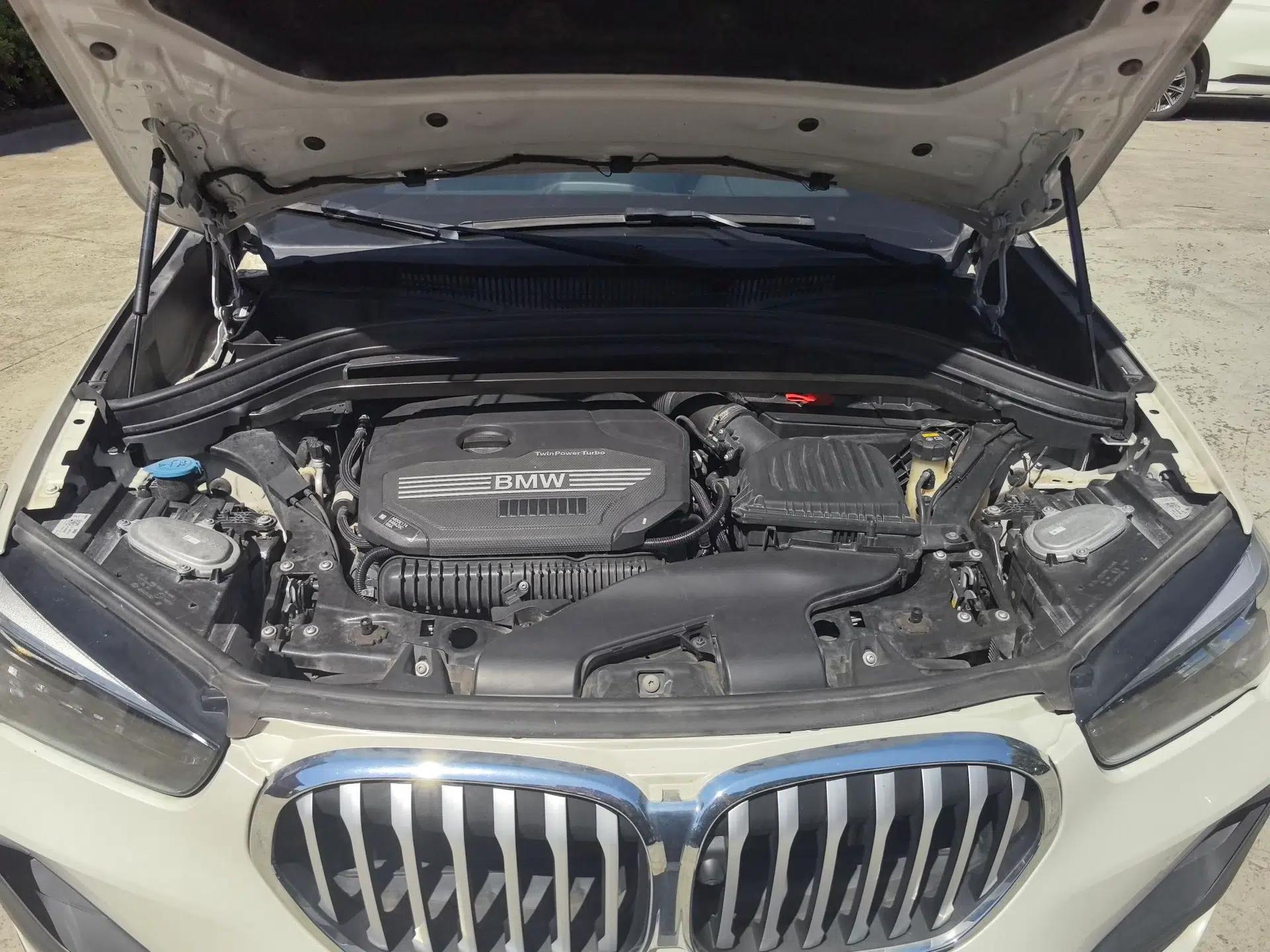 BMW X1 2021 sDrive25Li Leading Model — миниатюра 8