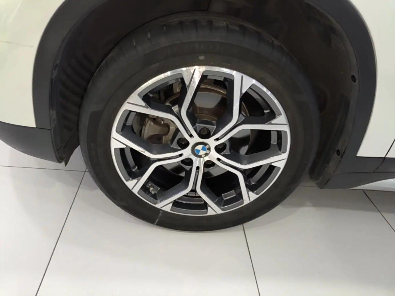 BMW X1 2021 sDrive20Li Premium Edition — миниатюра 10