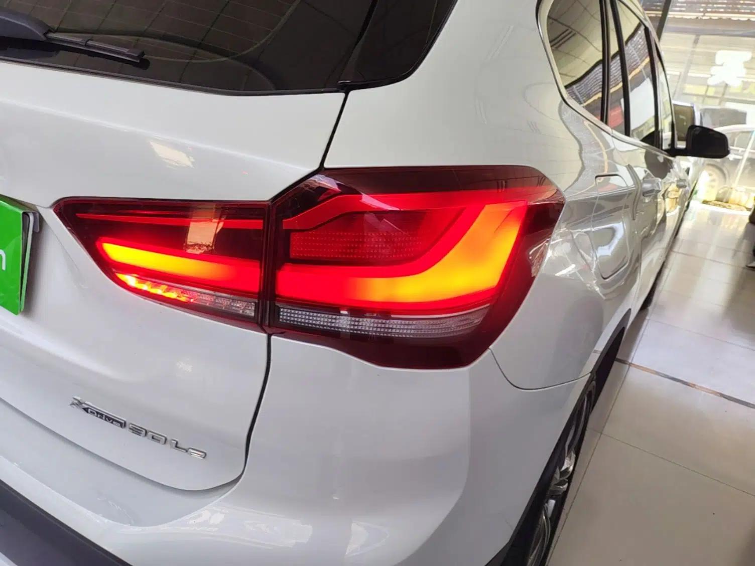 BMW X1 New Energy 2020 xDrive30Le Premium Edition — миниатюра 9