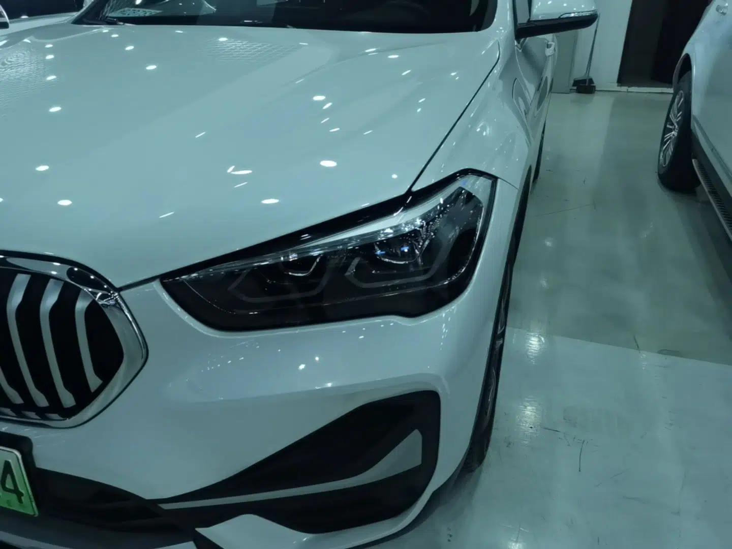 BMW X1 New Energy 2020 xDrive30Le Premium Edition — миниатюра 8