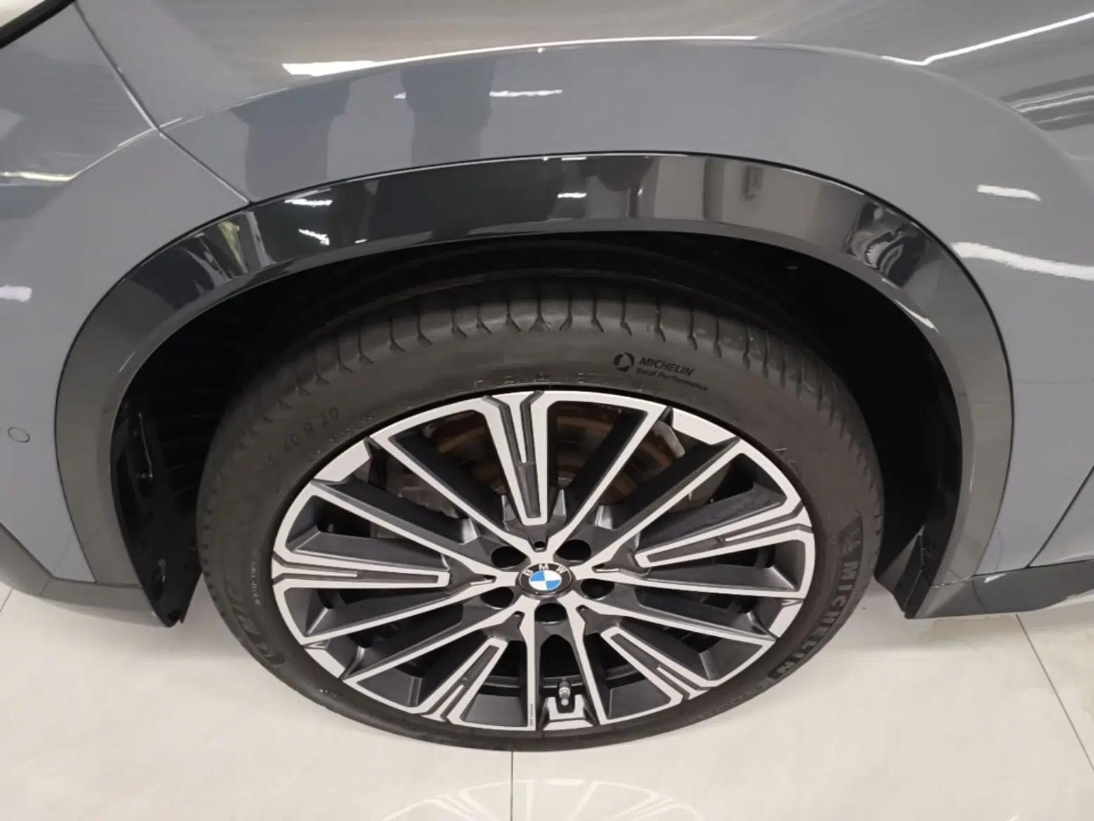 BMW X1 2023 xDrive25Li X Design Package — миниатюра 10