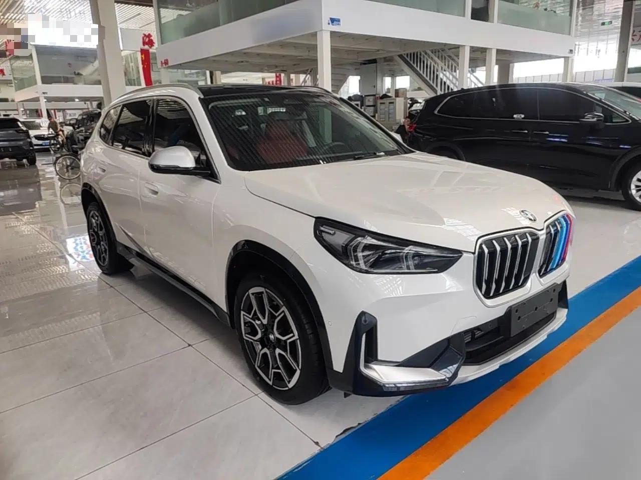 BMW X1 2023 sDrive25Li X Design Package — миниатюра 12