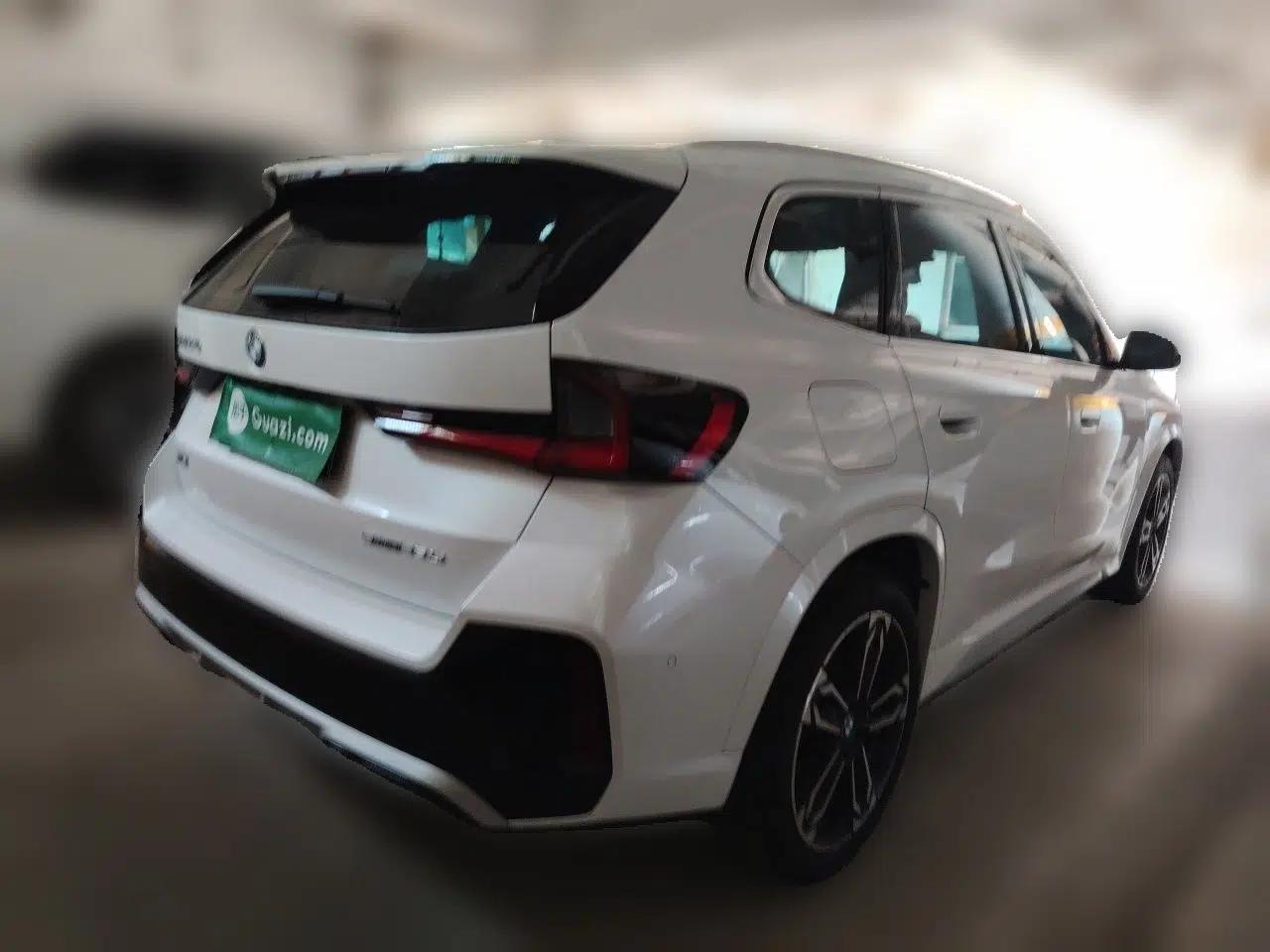 BMW X1 2023 sDrive25Li M Sport Package — миниатюра 6