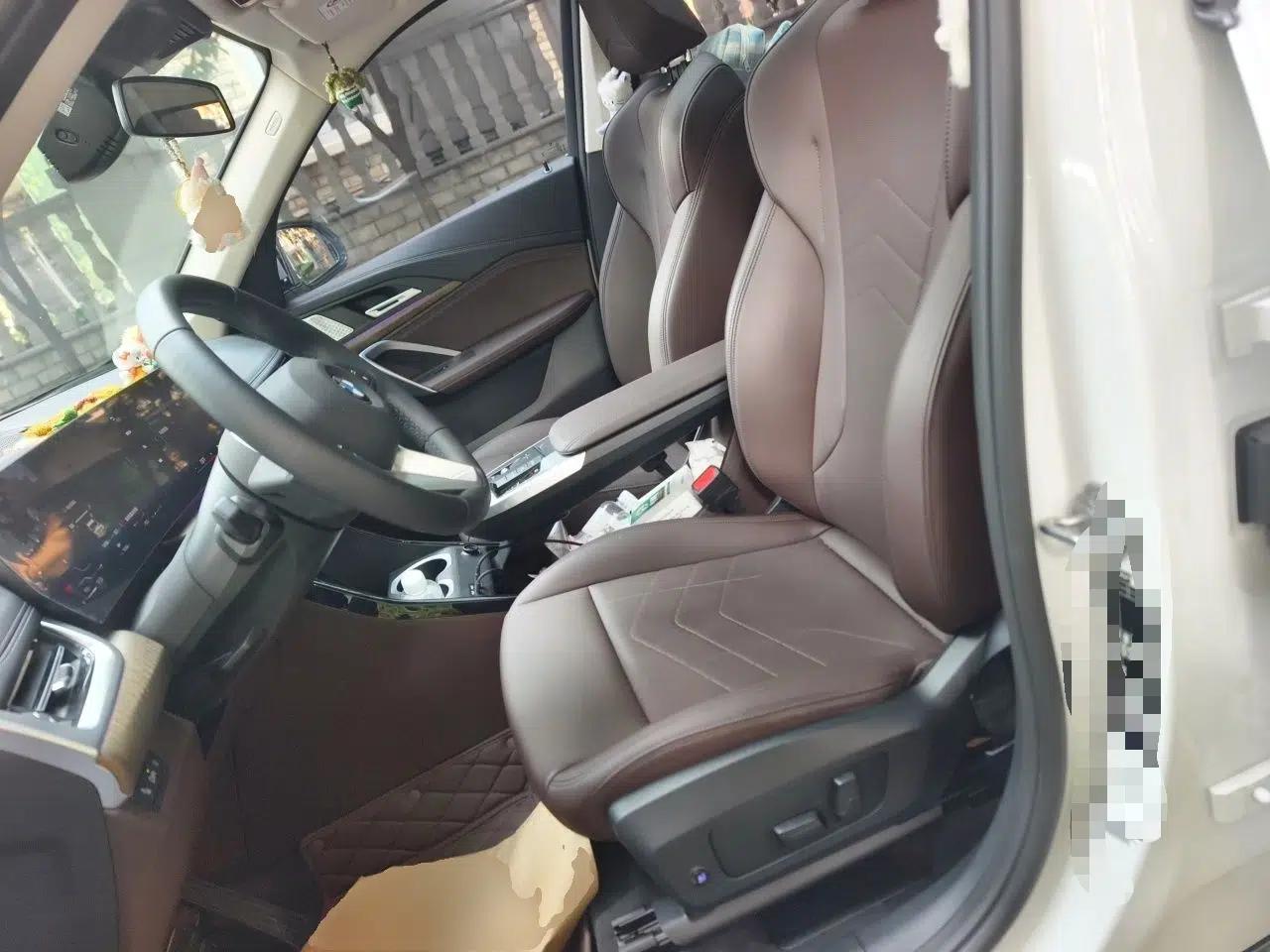 BMW X1 2023 xDrive25Li X Design Package — миниатюра 15