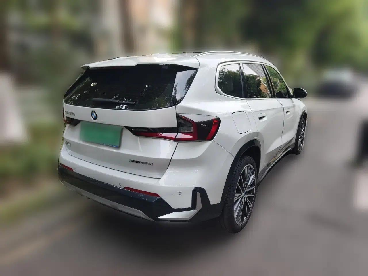 BMW X1 2023 xDrive25Li X Design Package — миниатюра 6