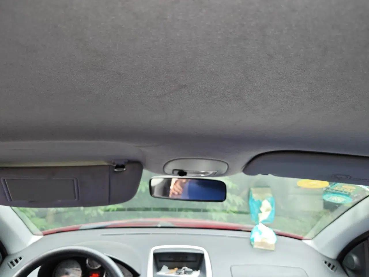 Peugeot 207 2011 Sedan 1.6L Manual Yule Edition — миниатюра 18