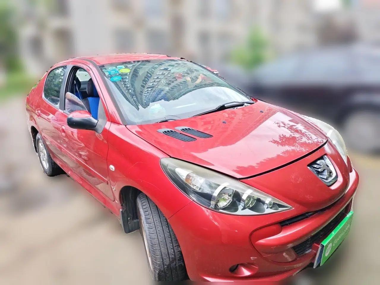 Peugeot 207 2011 Sedan 1.6L Manual Yule Edition — миниатюра 3