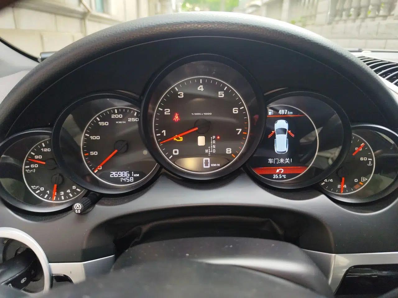 Porsche Cayenne 2014 Cayenne Platinum Edition 3.0T — миниатюра 11