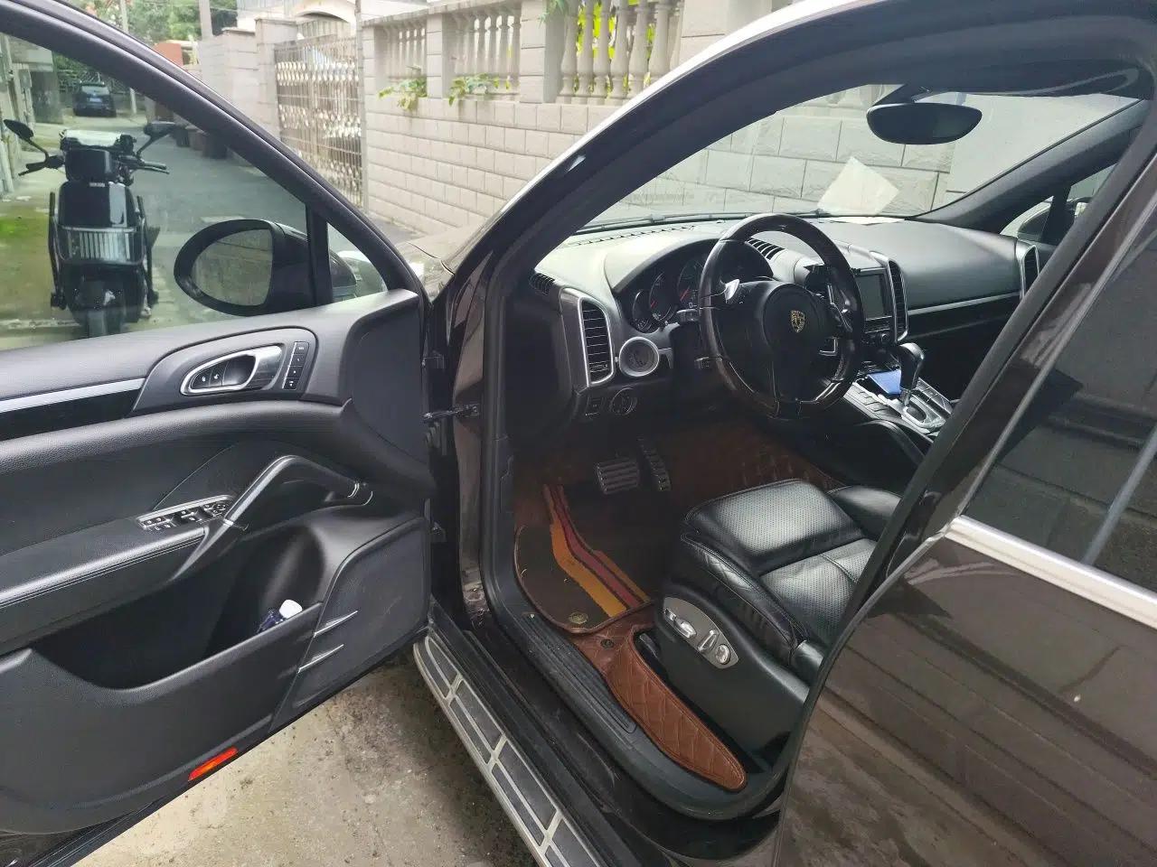 Porsche Cayenne 2014 Cayenne Platinum Edition 3.0T — миниатюра 16