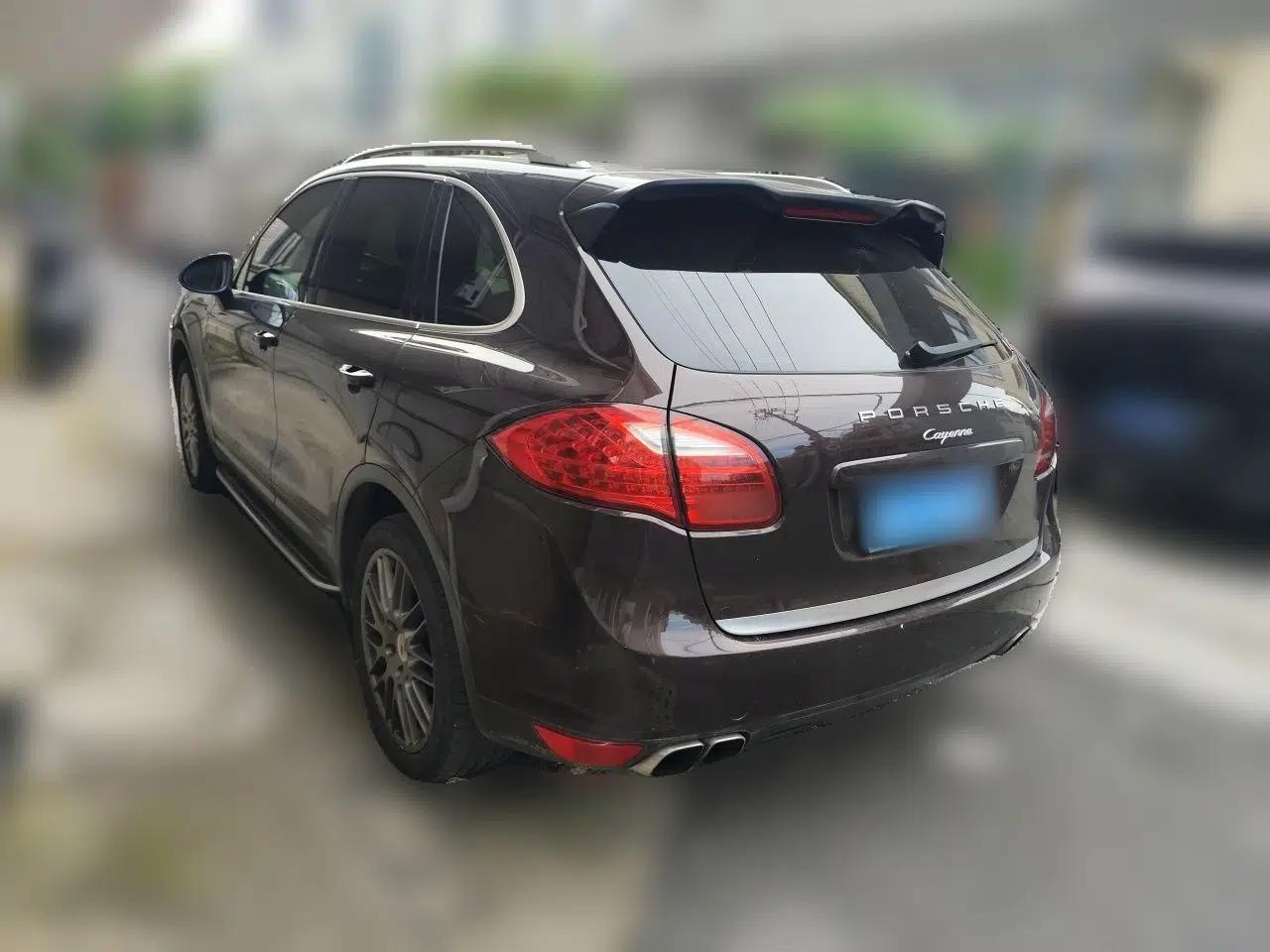 Porsche Cayenne 2014 Cayenne Platinum Edition 3.0T — миниатюра 4