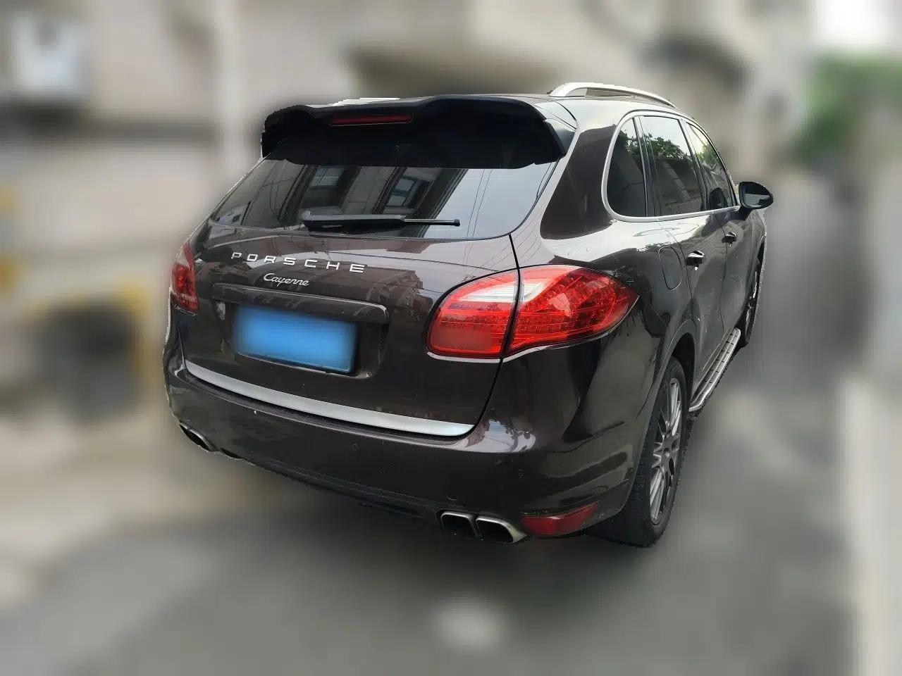 Porsche Cayenne 2014 Cayenne Platinum Edition 3.0T — миниатюра 6