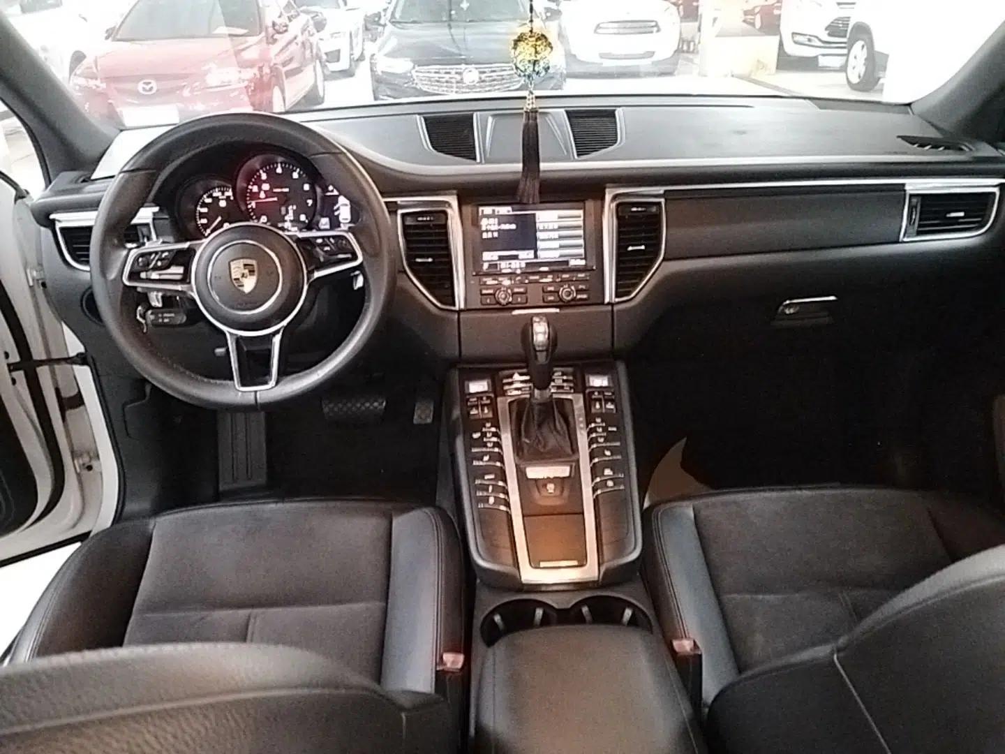 Porsche Macan 2016 Macan 2.0T — миниатюра 12