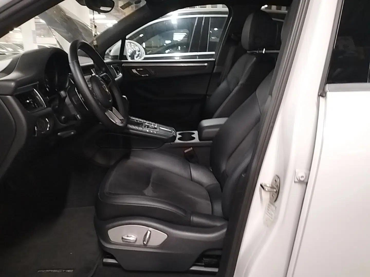 Porsche Macan 2016 Macan 2.0T — миниатюра 17