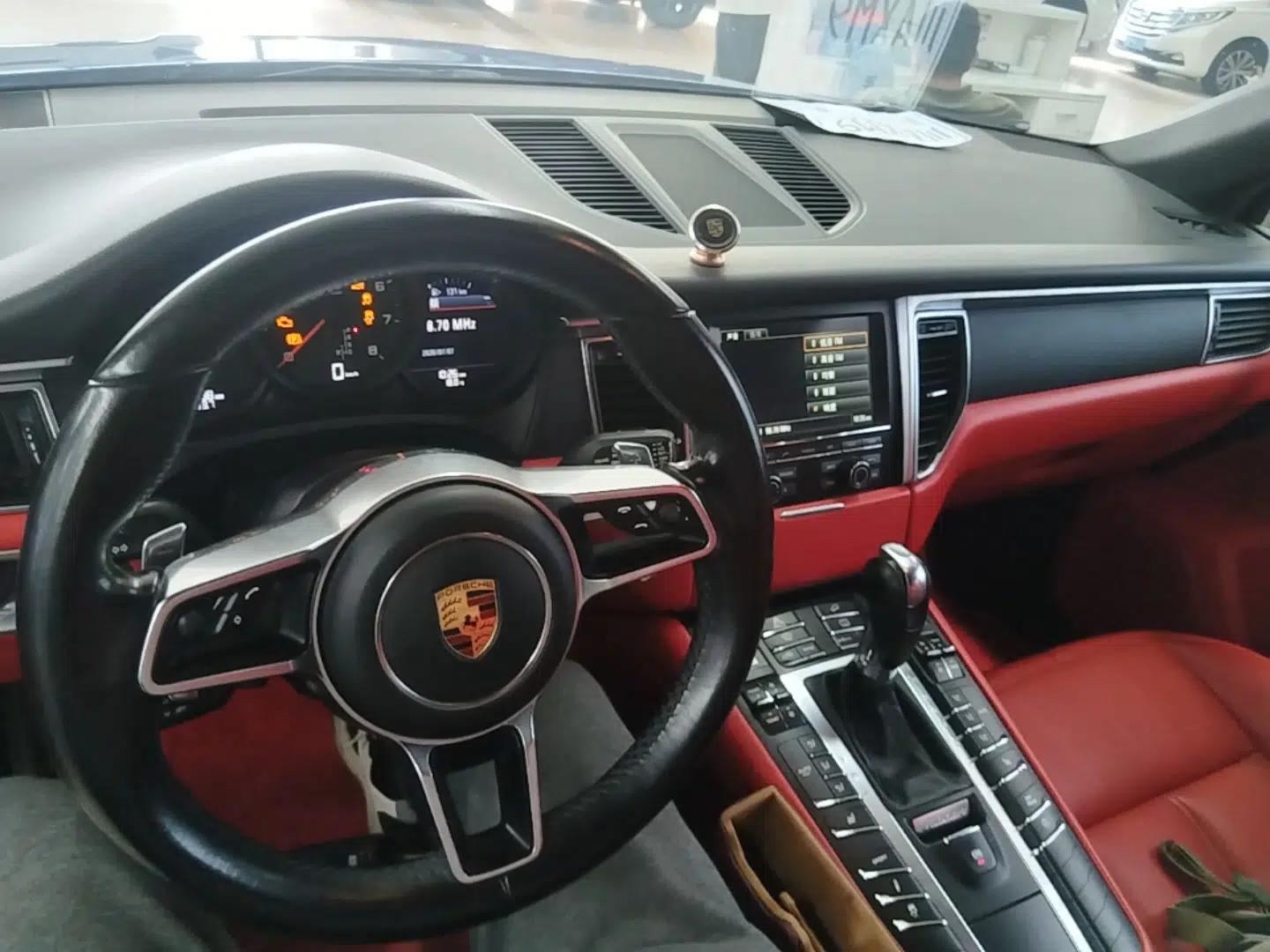 Porsche Macan 2016 Macan 2.0T — миниатюра 12
