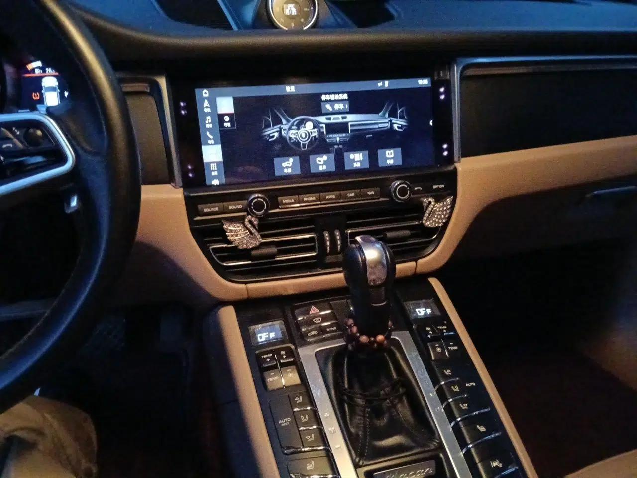 Porsche Macan 2018 Macan 2.0T — миниатюра 13