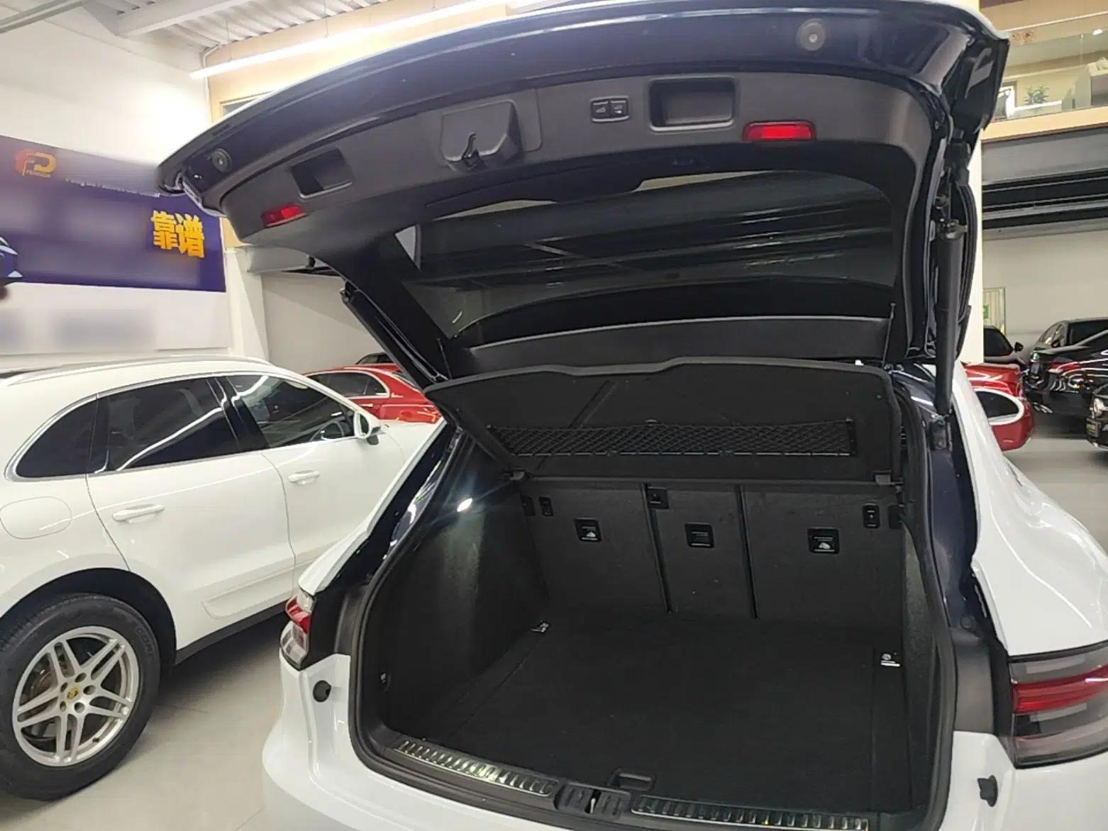 Porsche Macan 2018 Macan 2.0T — миниатюра 22