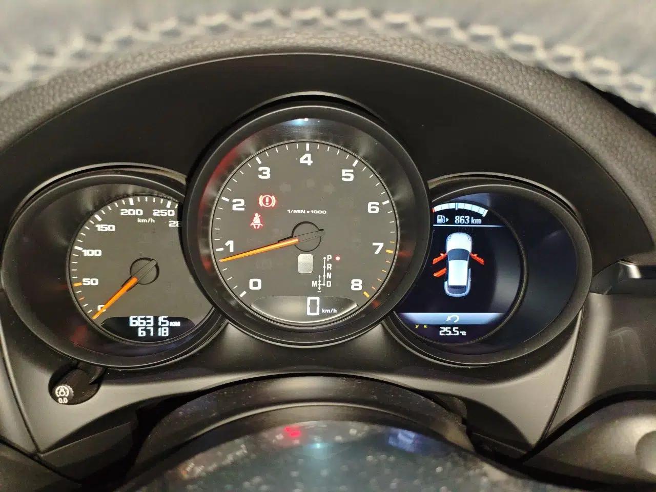 Porsche Macan 2021 Macan 2.0T — миниатюра 11
