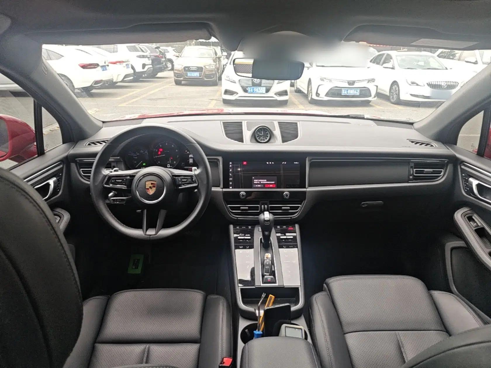 Porsche Macan 2023 Macan 2.0T — миниатюра 17