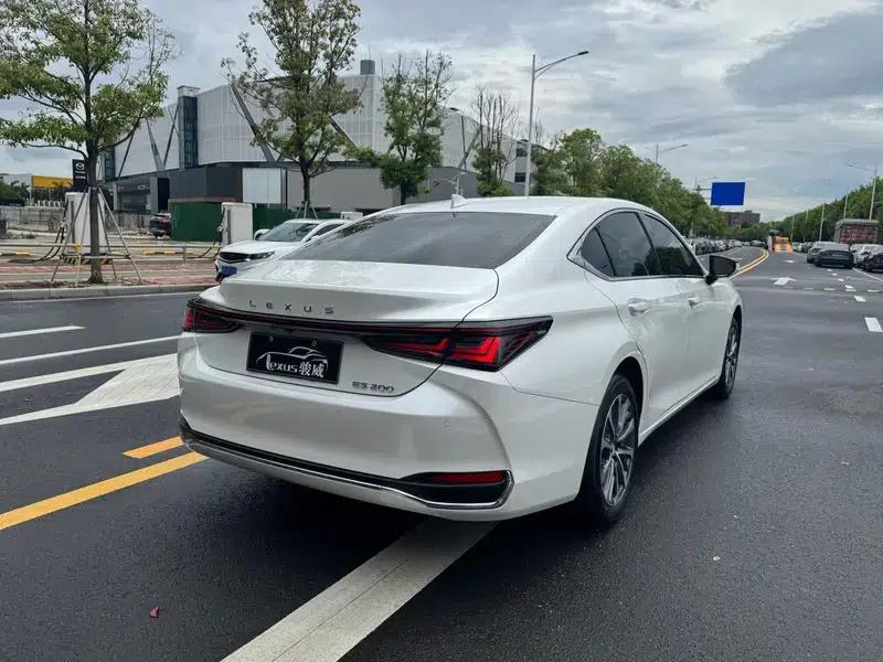 Lexus ES 2025 200 Premium Edition — миниатюра 7