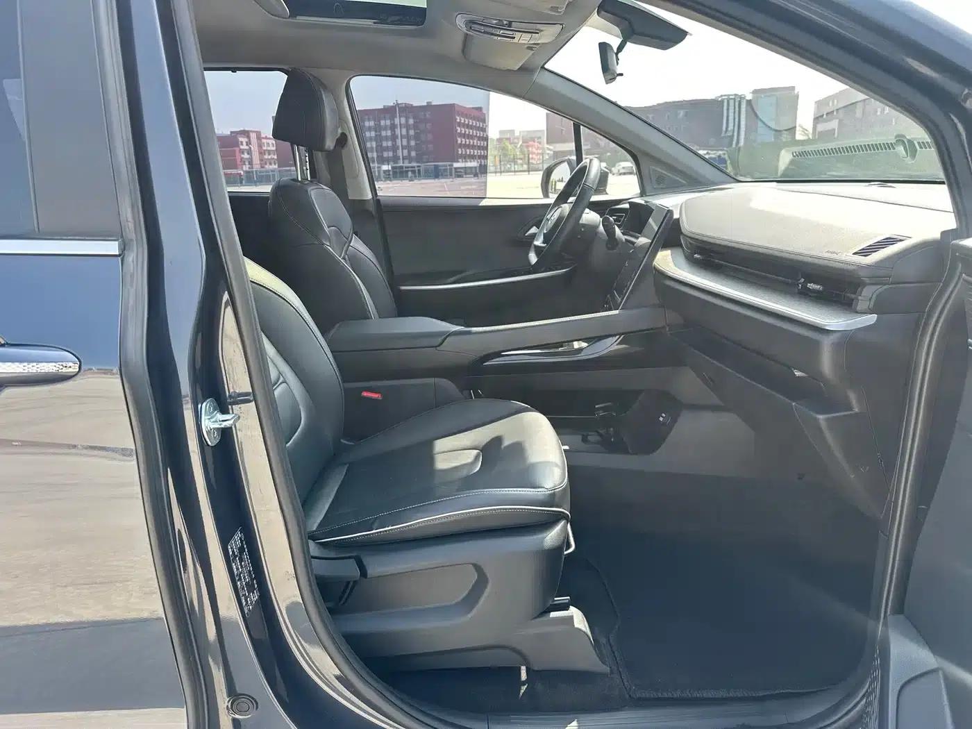 Kusto 2021 270TGDi Premium Edition LUX — миниатюра 13