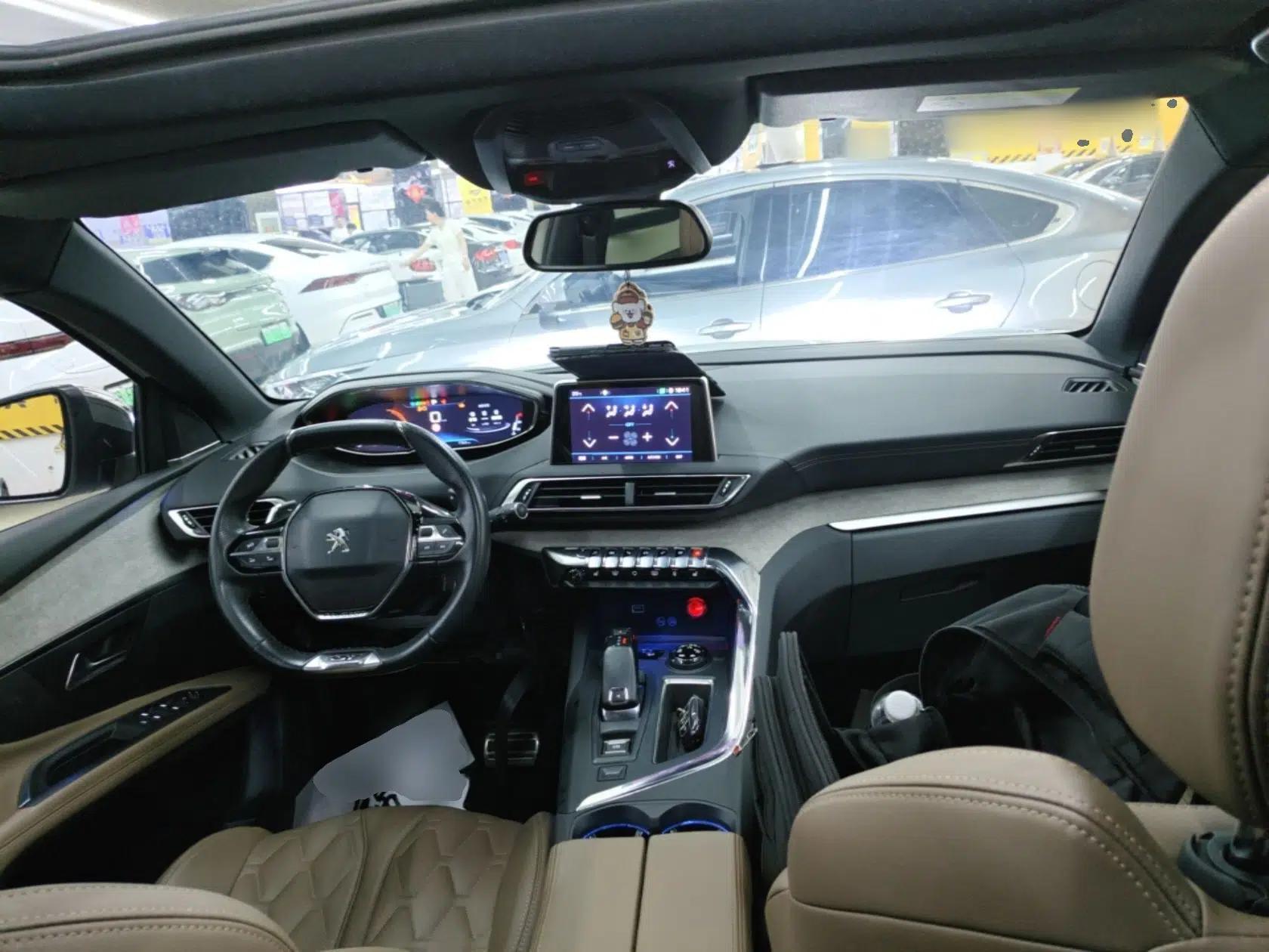 Peugeot 5008 2017 380THP 7-Seater Luxury GT Edition — миниатюра 12