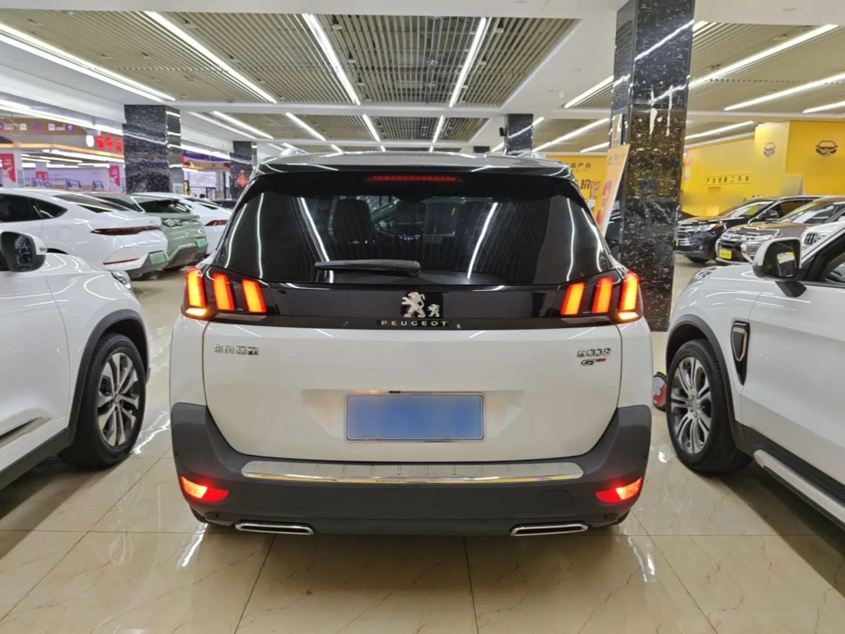 Peugeot 5008 2017 380THP 7-Seater Luxury GT Edition — миниатюра 5