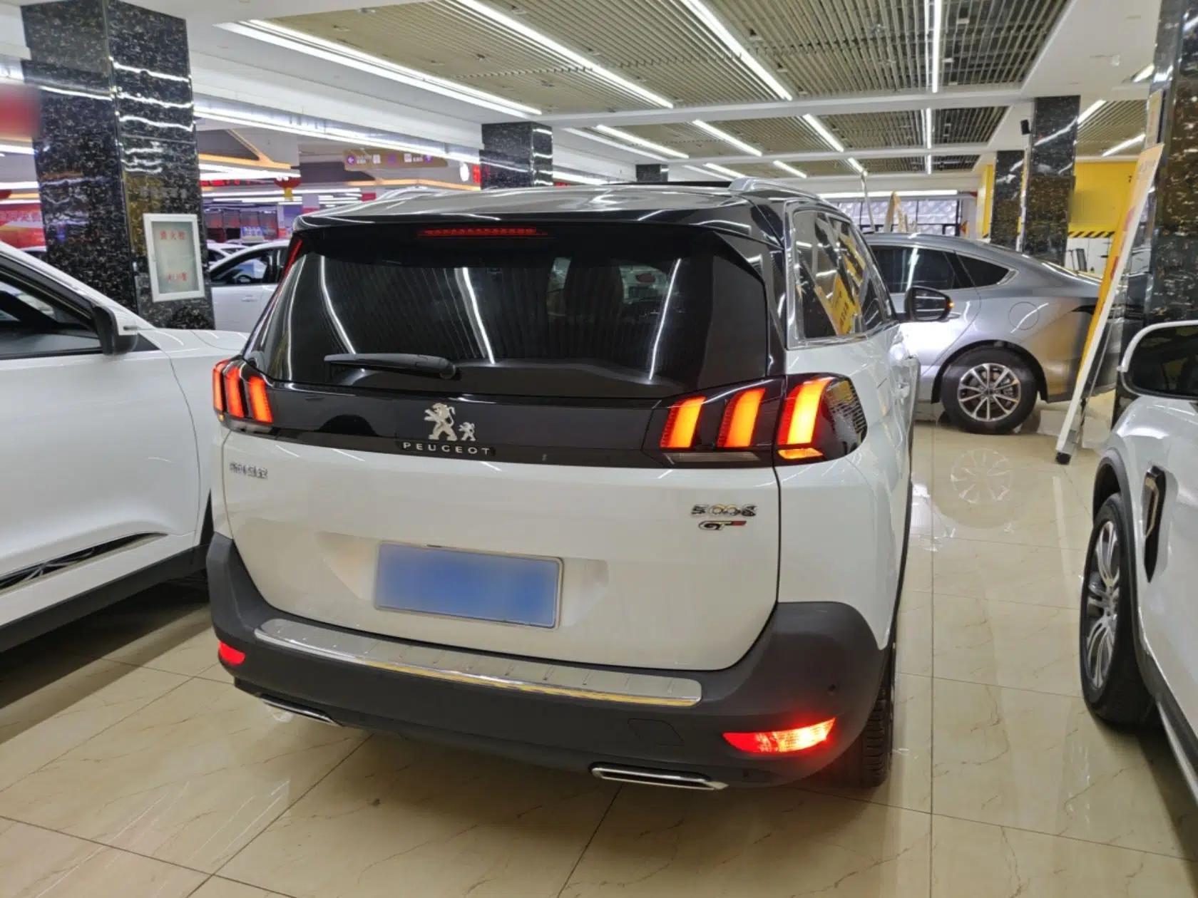 Peugeot 5008 2017 380THP 7-Seater Luxury GT Edition — миниатюра 6