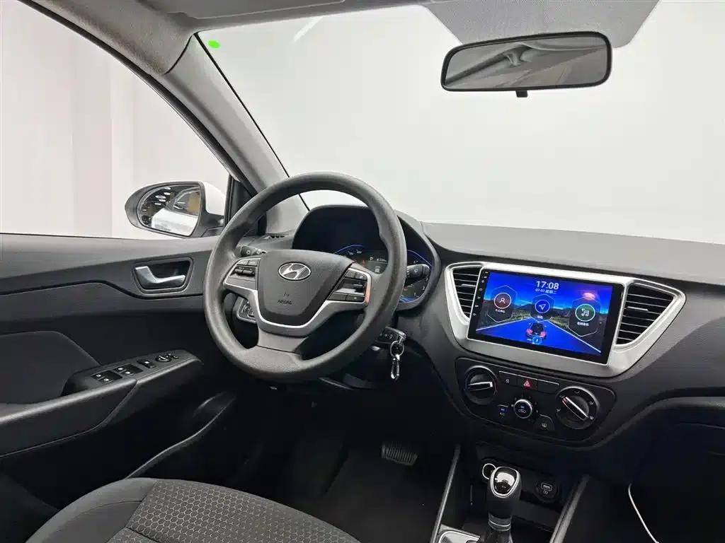 2020 Hyundai Verna 1.4L CVT GLS Cool Edition — миниатюра 23