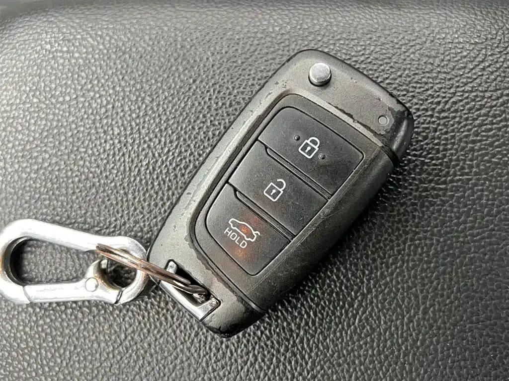 2020 Hyundai Verna 1.4L CVT GLS Cool Edition — миниатюра 24