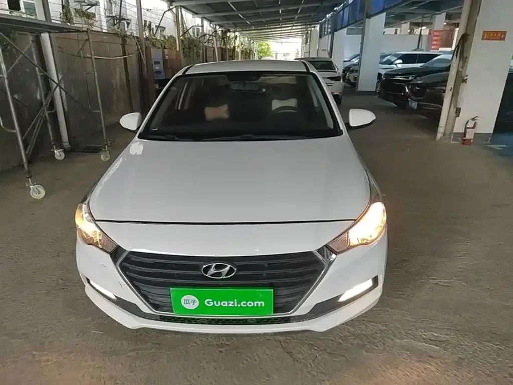 2016 Hyundai Verna 1.4L Automatic GLS (Cool Edition) — миниатюра 3