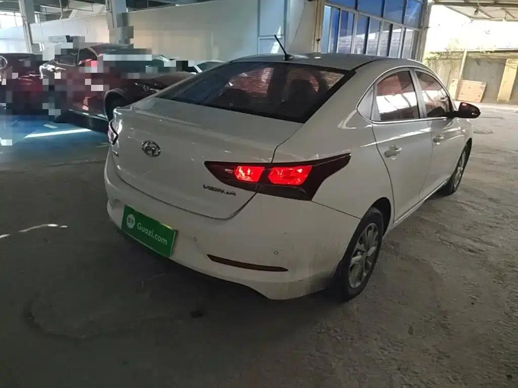 2016 Hyundai Verna 1.4L Automatic GLS (Cool Edition) — миниатюра 7